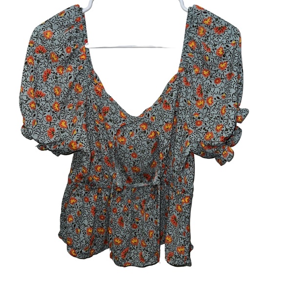 Sienna Sky Floral Crop Top With Open Back - Picture 6 of 10